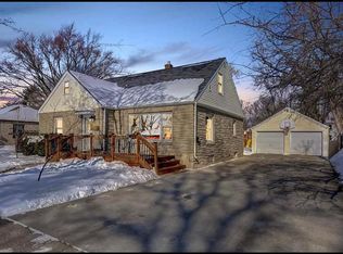 718 E Dennison St, Appleton, WI 54915