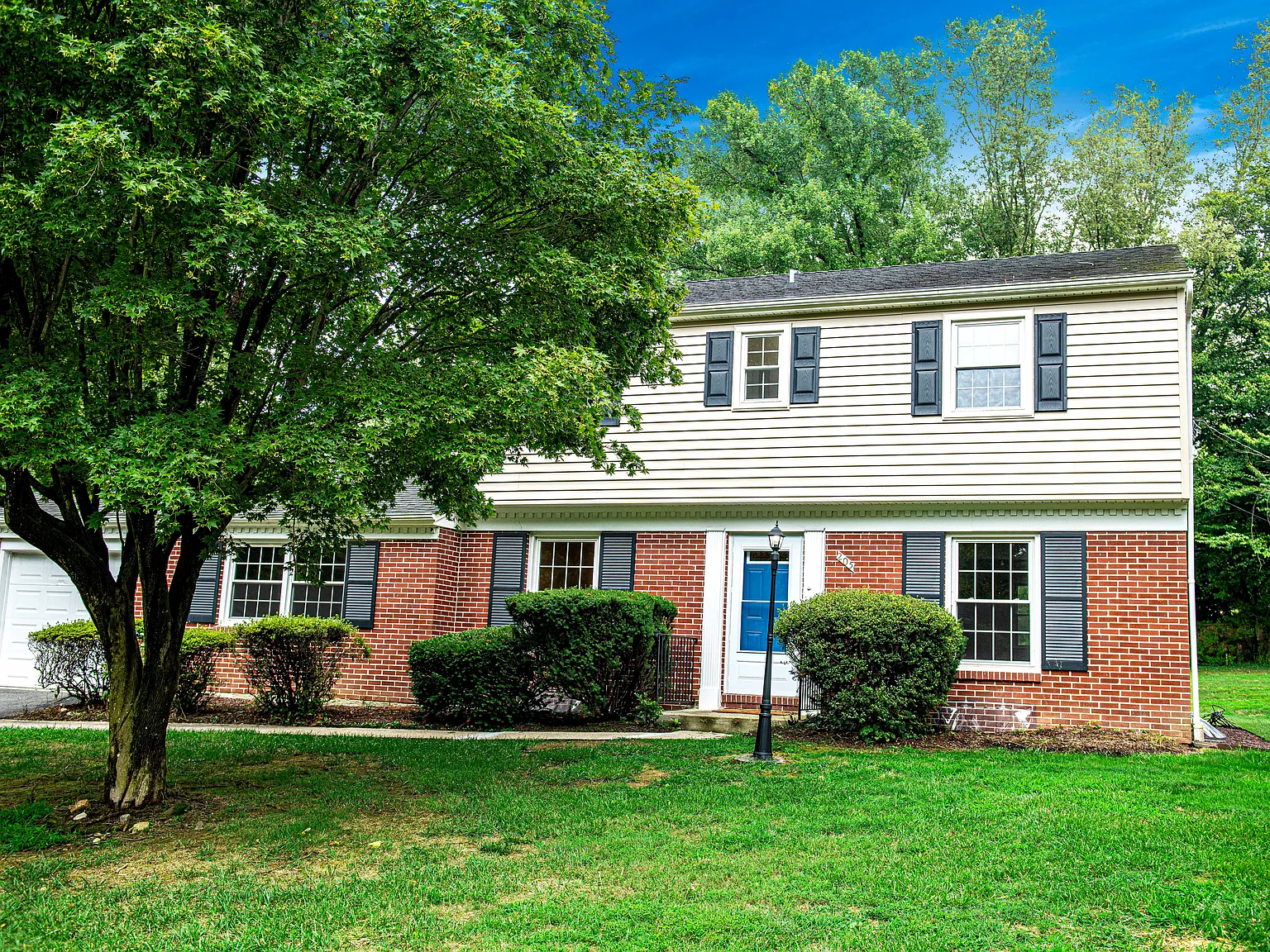 4 bed, 2.5 bath, 1971 sqft, $3,000 — Photo 1