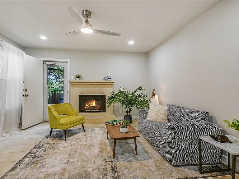 4902 Duval Rd #H1 — Photo 4