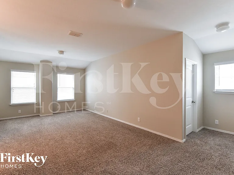 14008 Shivers Cv — Photo 12