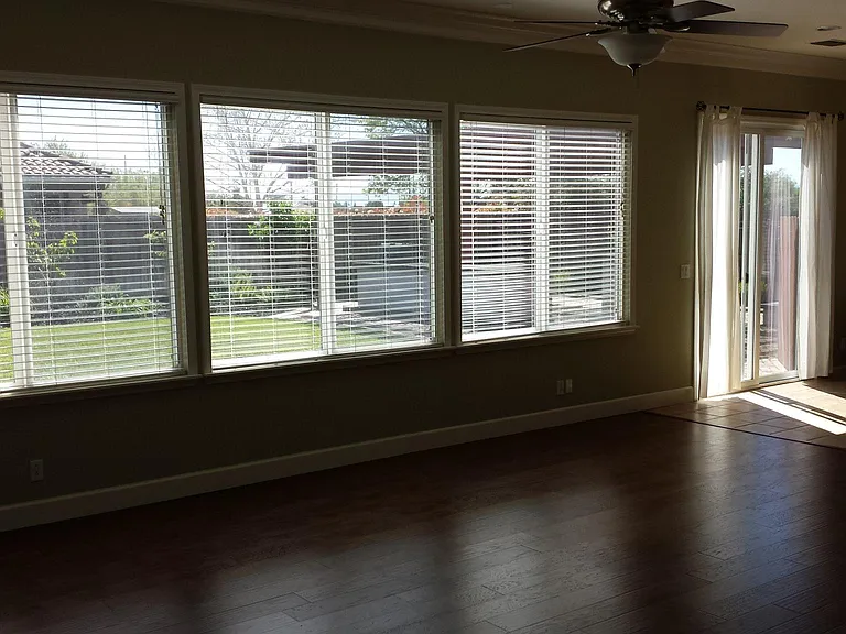 690 Bodeson Ct — Photo 8