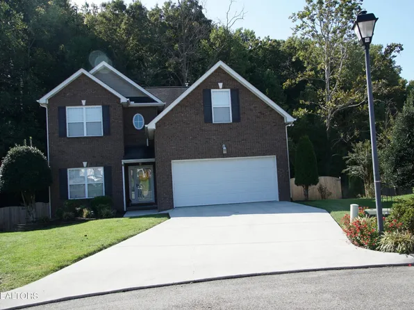 3304 Grassy Pointe Ln, Knoxville, TN 37931