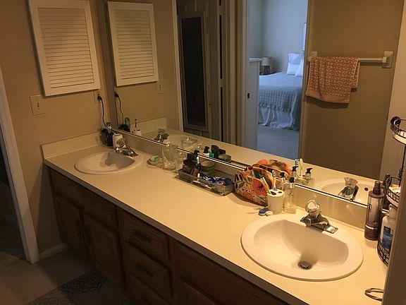 4th image of 6332 Hyland Dr