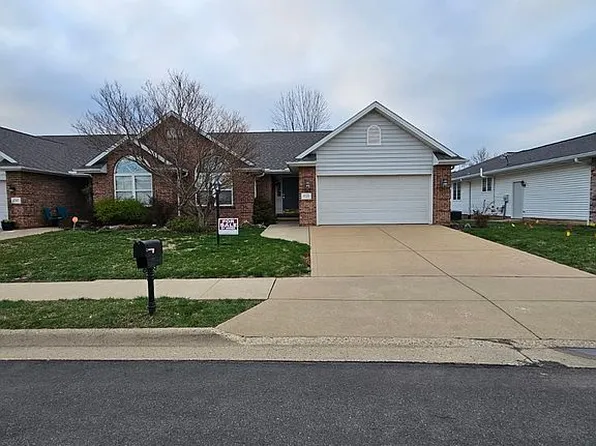 3725 W Golf Creek Dr, Peoria, IL 61615