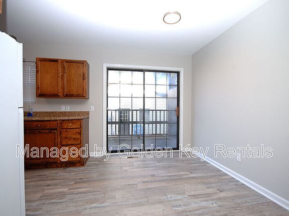 4th image of 101 E Oakwood St APT G
