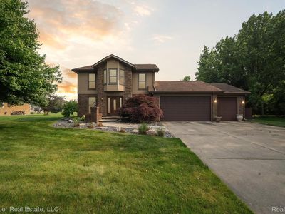 20800 N Miles St, Clinton Township, MI, 48036