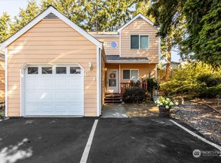 1250 SW Heller St APT C4, Oak Harbor, WA