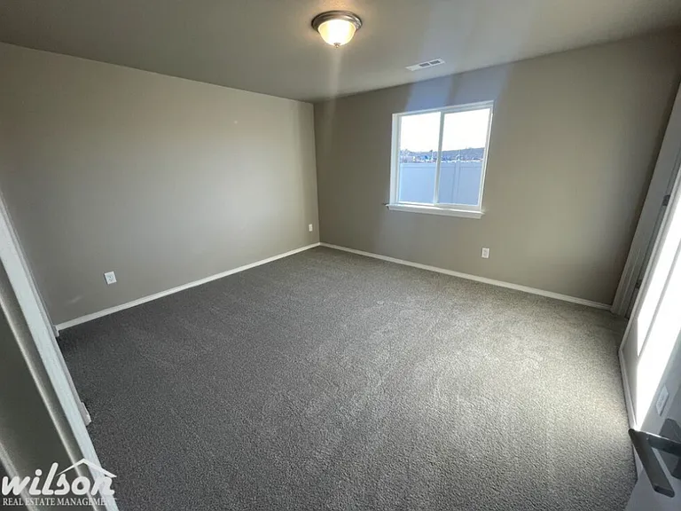 1912 S 62nd Ave — Photo 10