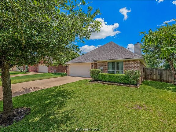 4th image of 4017 Pomel Dr