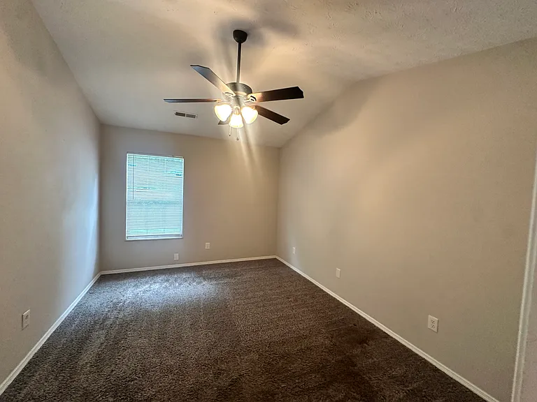 929 Ashley Michelle Ct — Photo 7