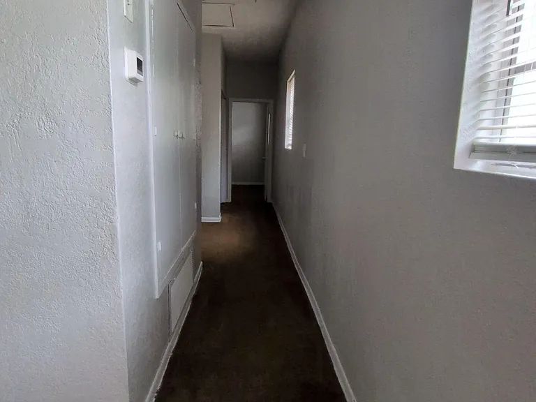 349 Phelps St — Photo 5