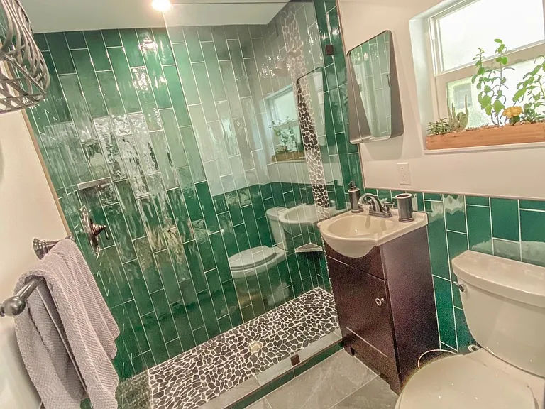 402 Coconut Dr — Photo 40