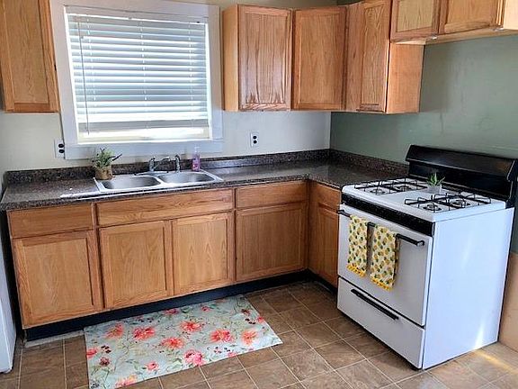 2nd image of 1804 S Preston St #2