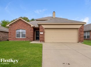 117 Flyaway Ln, Fort Worth, TX 76120