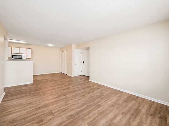 5th image of 779 Milcrest Dr #779