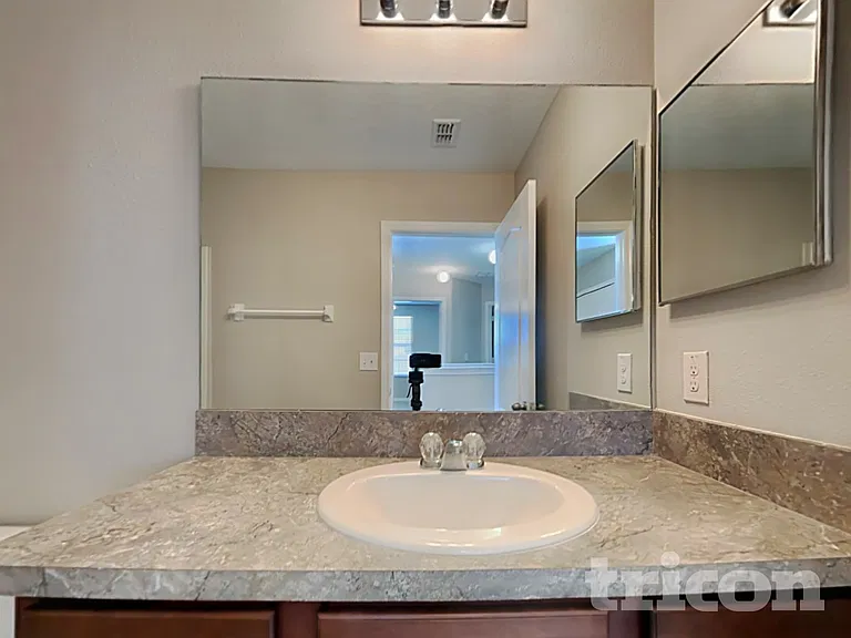 4938 Reflecting Pond Cir — Photo 15