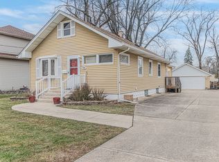 234 W Harrison Rd, Lombard, IL 60148