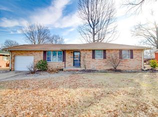 5203 Jerome Dr, Godfrey, IL 62035