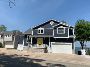 W278N2421 Prospect Ave, Pewaukee, WI 53072