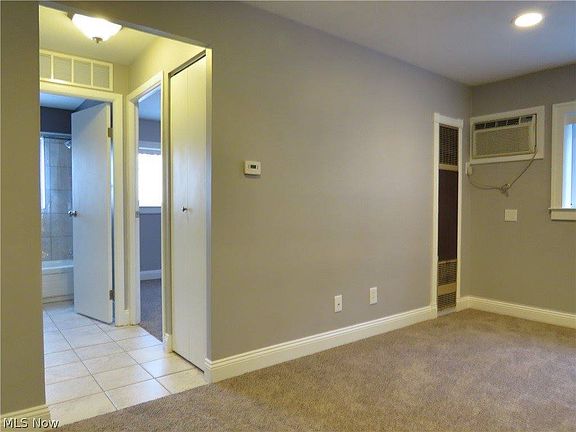 5th image of 1675 Woodward Ave
