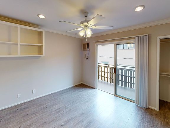 4th image of 861 Bringham Ave #25