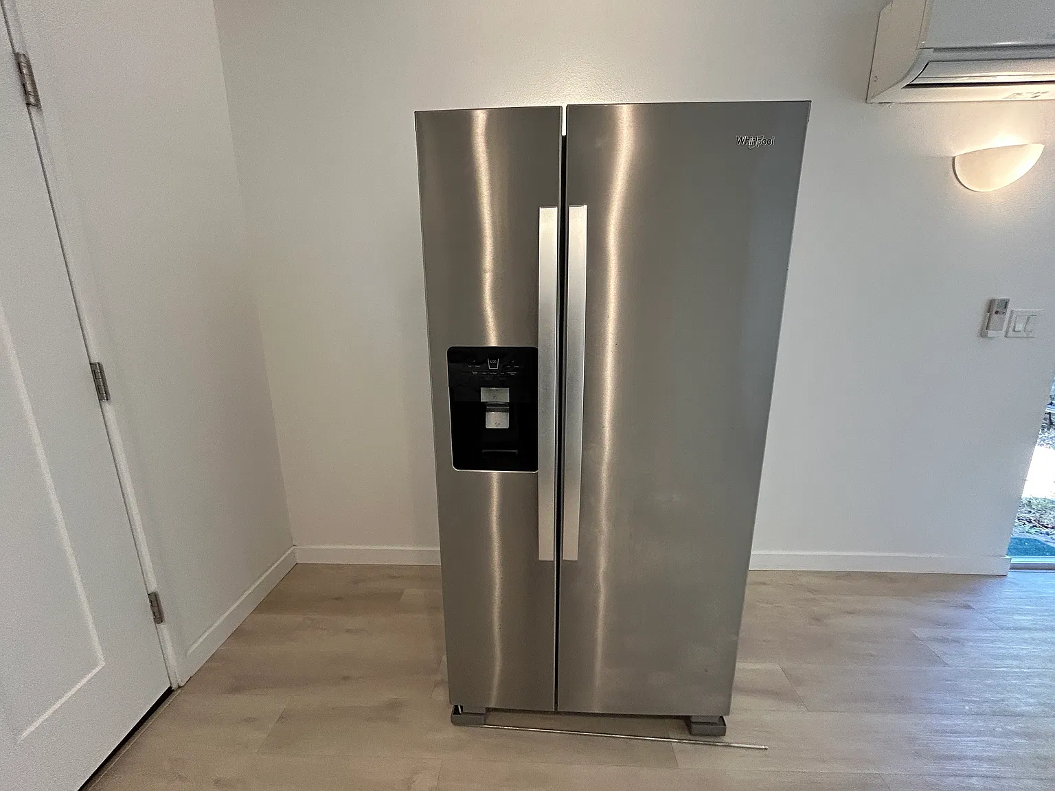 1 bed, 350 sqft, $1,800 — Photo 4