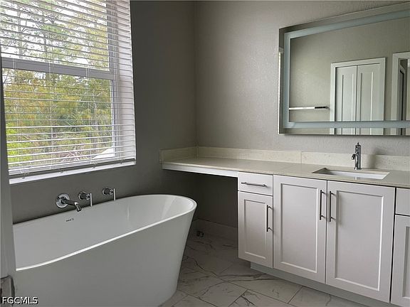 5th image of 7081 Venice Way APT 1808