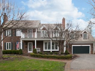 412 E Center Ave, Lake Bluff, IL 60044