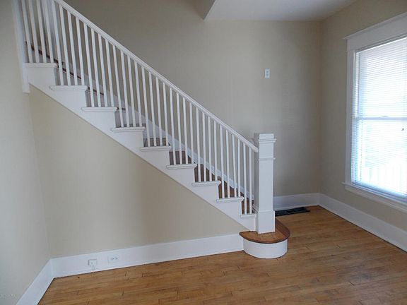 4th image of 1347 Turner Ave NW
