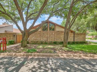 2030 Winter Sunday Way, Arlington, TX 76012