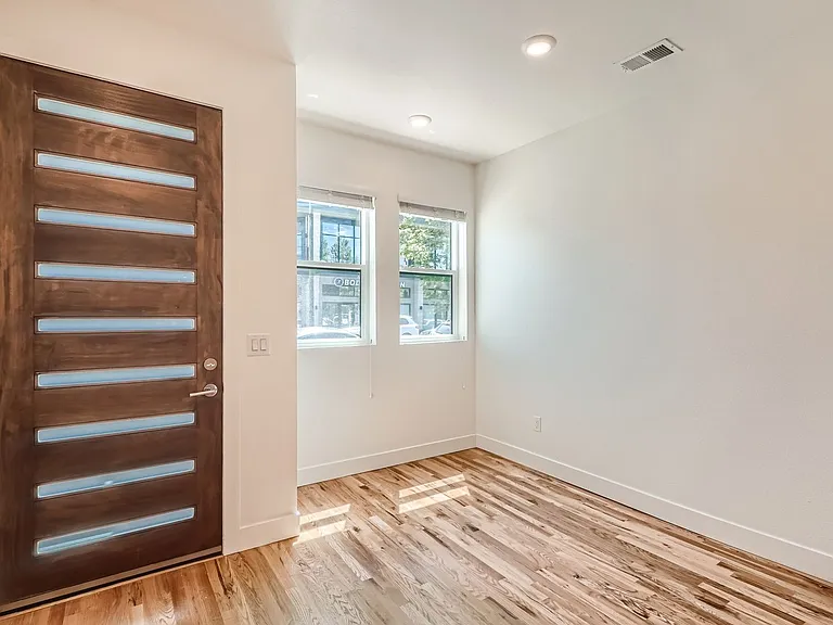 Brand New 3b/3.5bth Townhomes in the Heart of Park Hill. — Photo 8