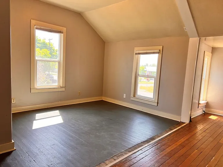 1004 W Pine St — Photo 10
