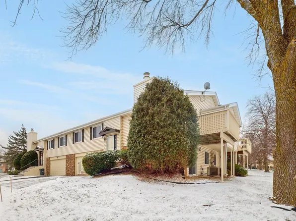 5244 Beachside Dr, Minnetonka, MN 55343