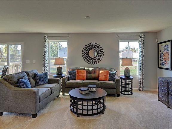 3rd image of 120 Celia Dr