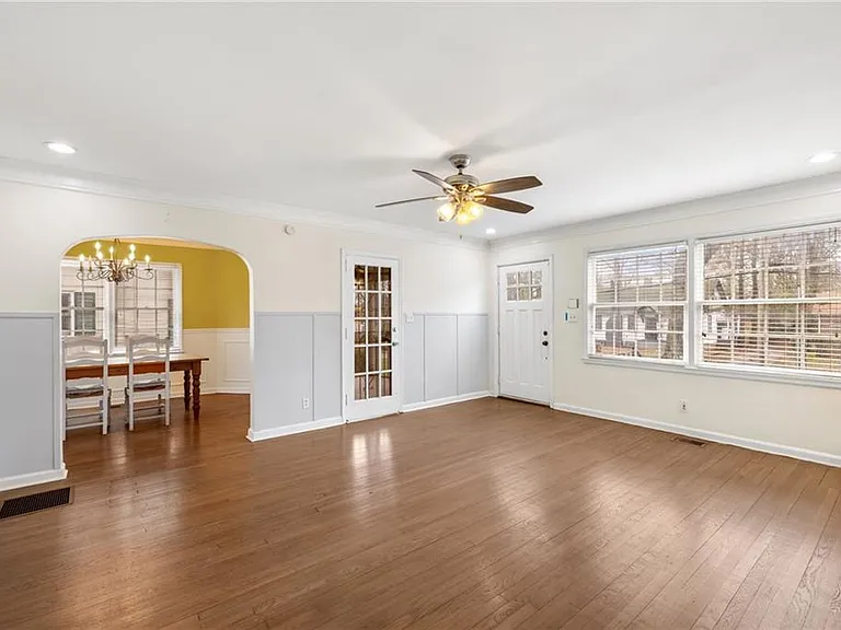 1649 Beecher St SW — Photo 4