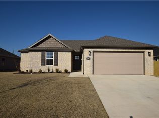 1807 E Hudson Dr, Siloam Springs, AR 72761