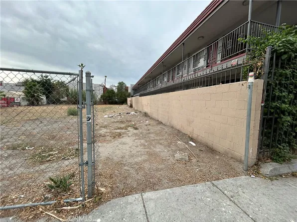 663 W 6th St #5, San Bernardino, CA 92410