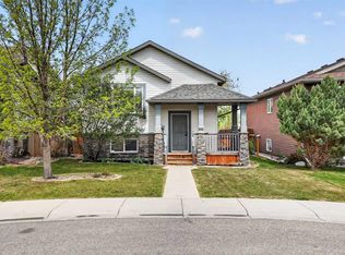 801 S Mount Sundance Ln W, Lethbridge, AB T1J 0T2