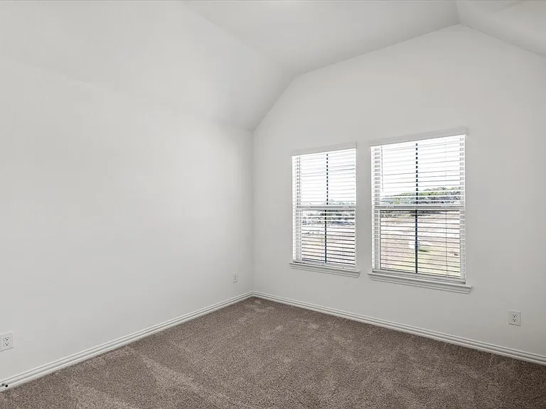 1425 Cole Estates Dr — Photo 33