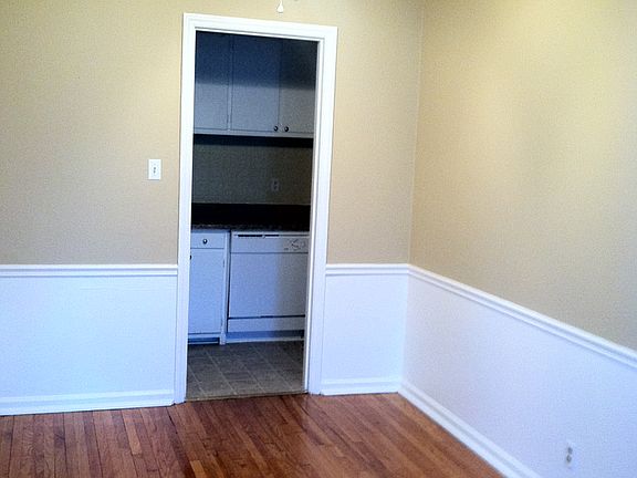 2nd image of 2602 Mansion Dr APT 201
