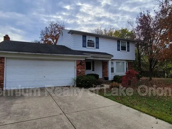 29359 Hemlock Dr, Farmington Hills, MI 48336
