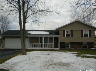 5367 Amalfi Dr, Clay, NY 13041