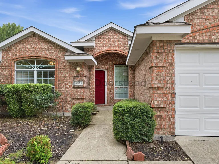 15809 Ducote Dr — Photo 5