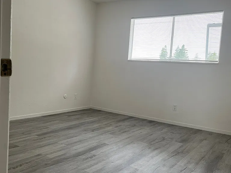 1019 Civic Center Dr #D — Photo 7