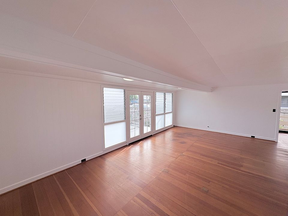 1st image of 434D Manono St #1