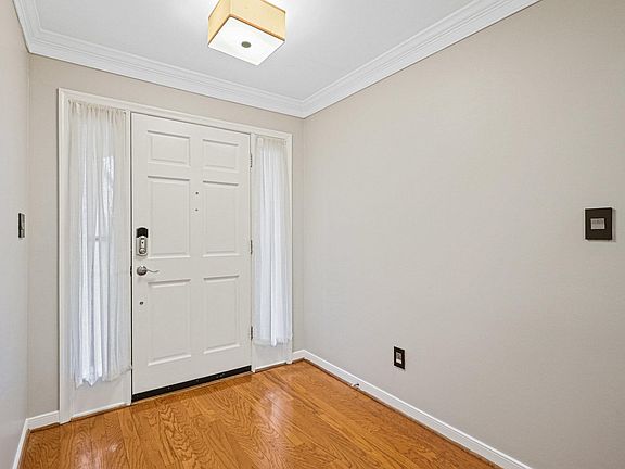 5th image of 3801 Woodlawn Ct