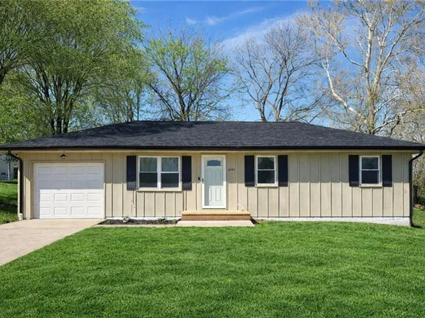 2802 Franklin Ave, Lexington, MO 64067