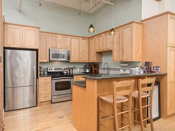 5th image of 461 2nd St #227C