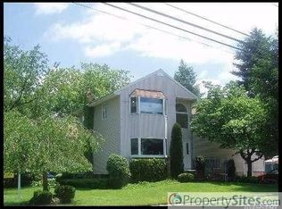 821 Cedar Rd, North Bellmore, NY 11710