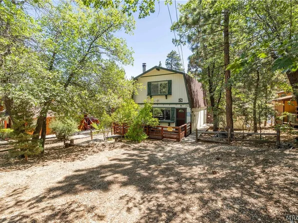 753 Maple Ln, Sugarloaf, CA 92386